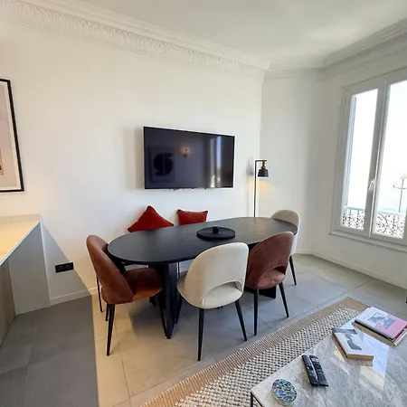 Elegant Sea Front Appartement *